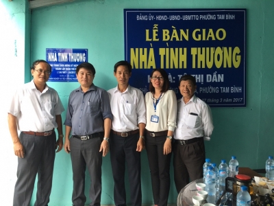 Trung tâm Đăng kiểm XCG 50-03V trao tặng nhà tình thương